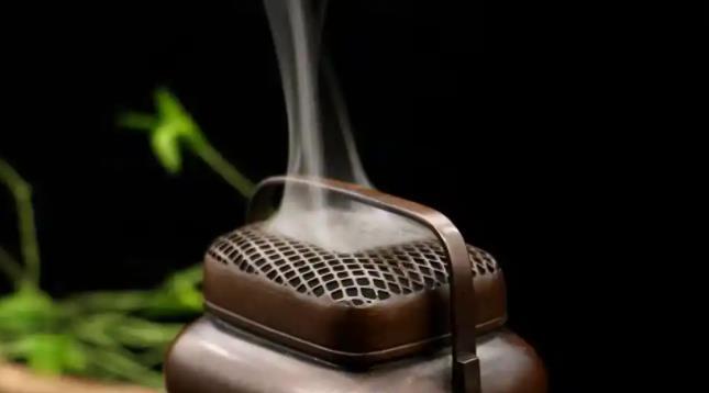 一缕紫烟篆千年——紫珺香道：唤醒沉睡的东方香魂